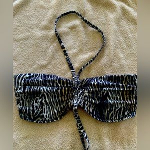 Victorias Secret Ruched Front Bandeau Top DD